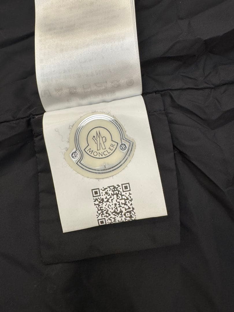 MONCLER モンクレール　シルバー ナイロン　ジャケット