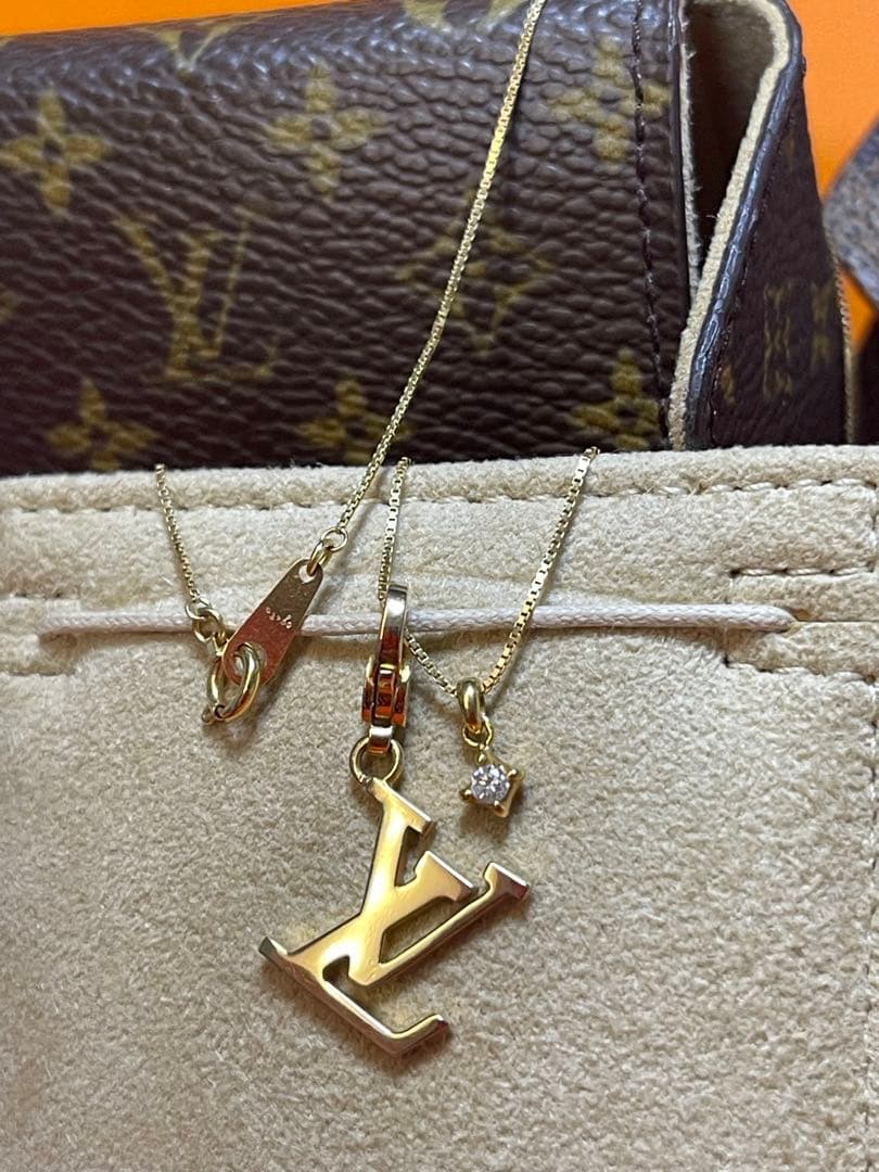 ⭐︎750⭐︎ K18 ⭐︎ルイビィトン⭐︎ チャーム　ゴールド⭐︎LV