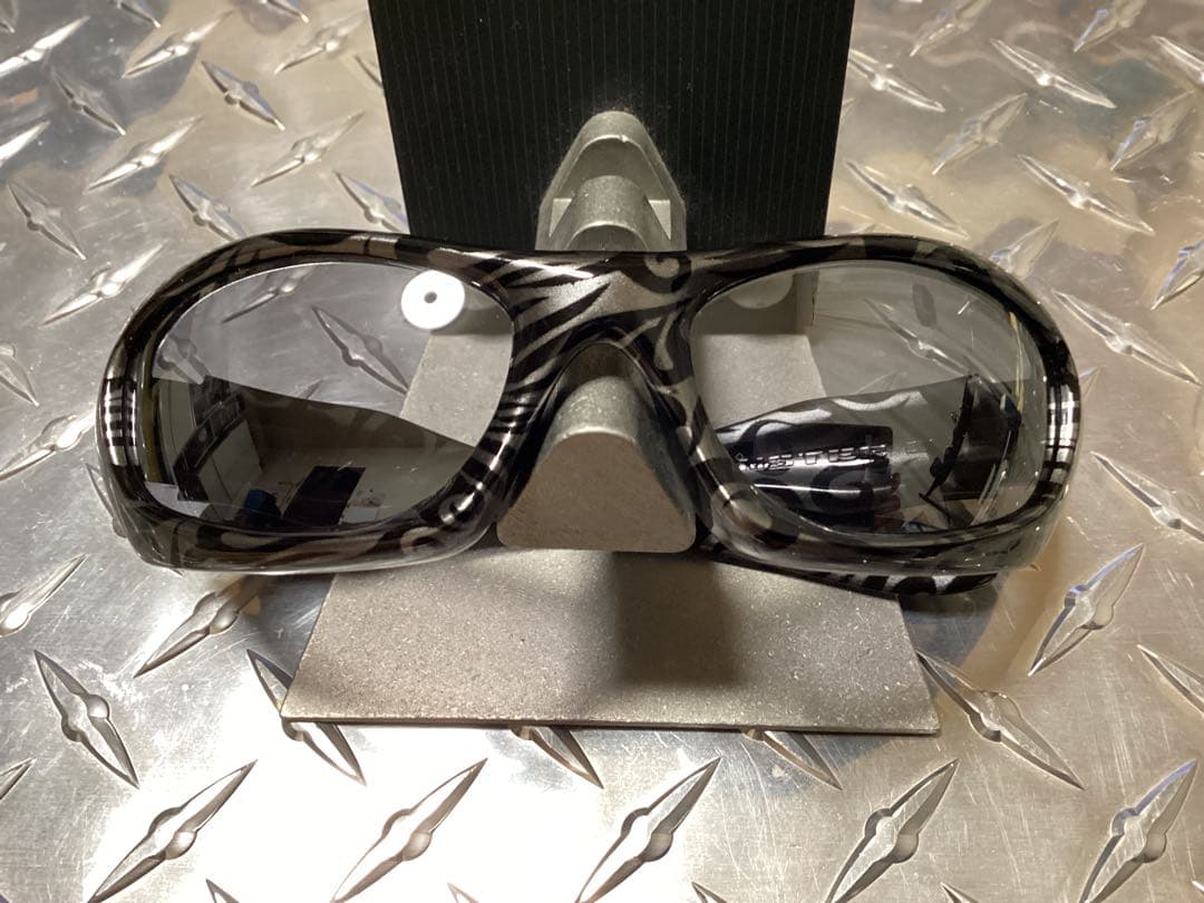 激レアOakley japan exclutive monster dog