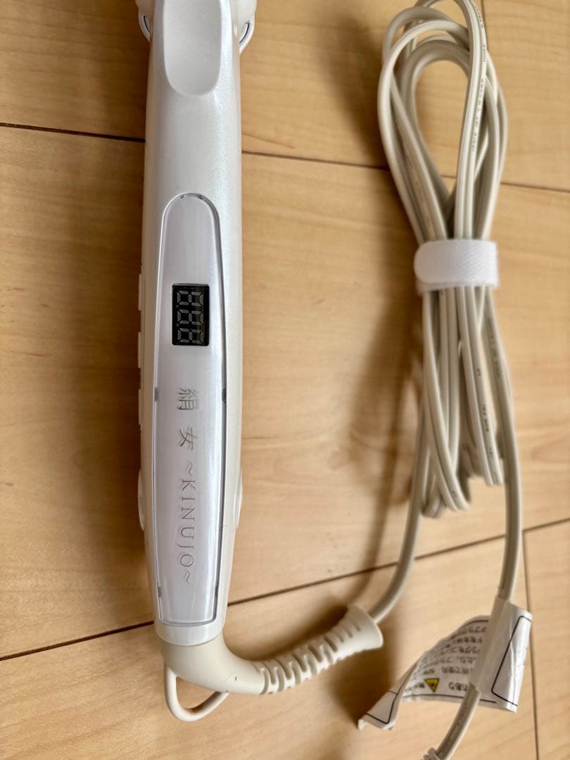 絹女　KINUJO ストレートヘアアイロン 箱無し