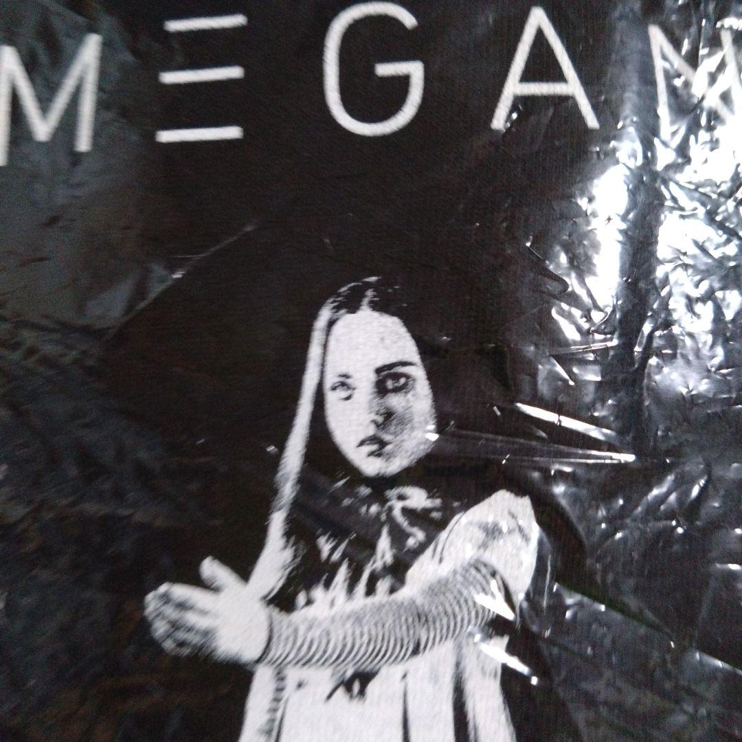 ミーガンtシャツ未使用 L