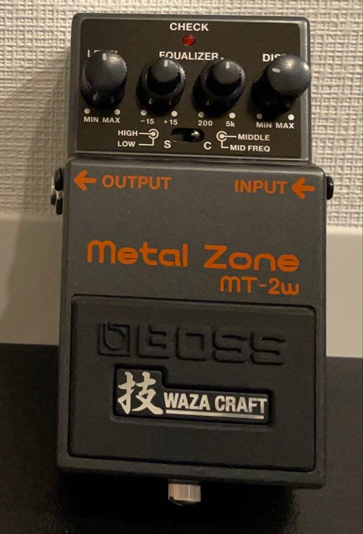 【ほぼ新品】 BOSS ボス MT-2W l Zone ディストーション