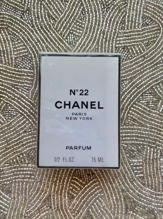 【新品、未開封】CHANEL No 22 PARFUM 15m