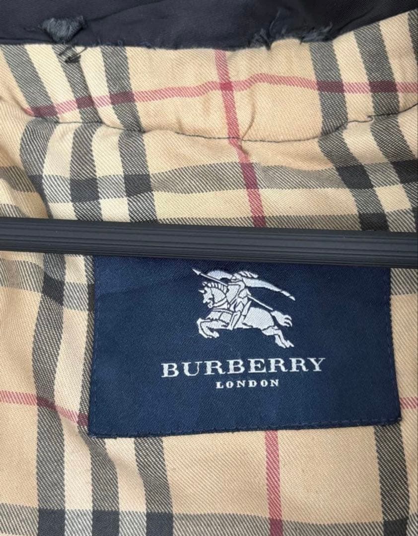 値下バーバリーロンドン 中綿入　フード付 ダウンジャケット メンズ サイズ52