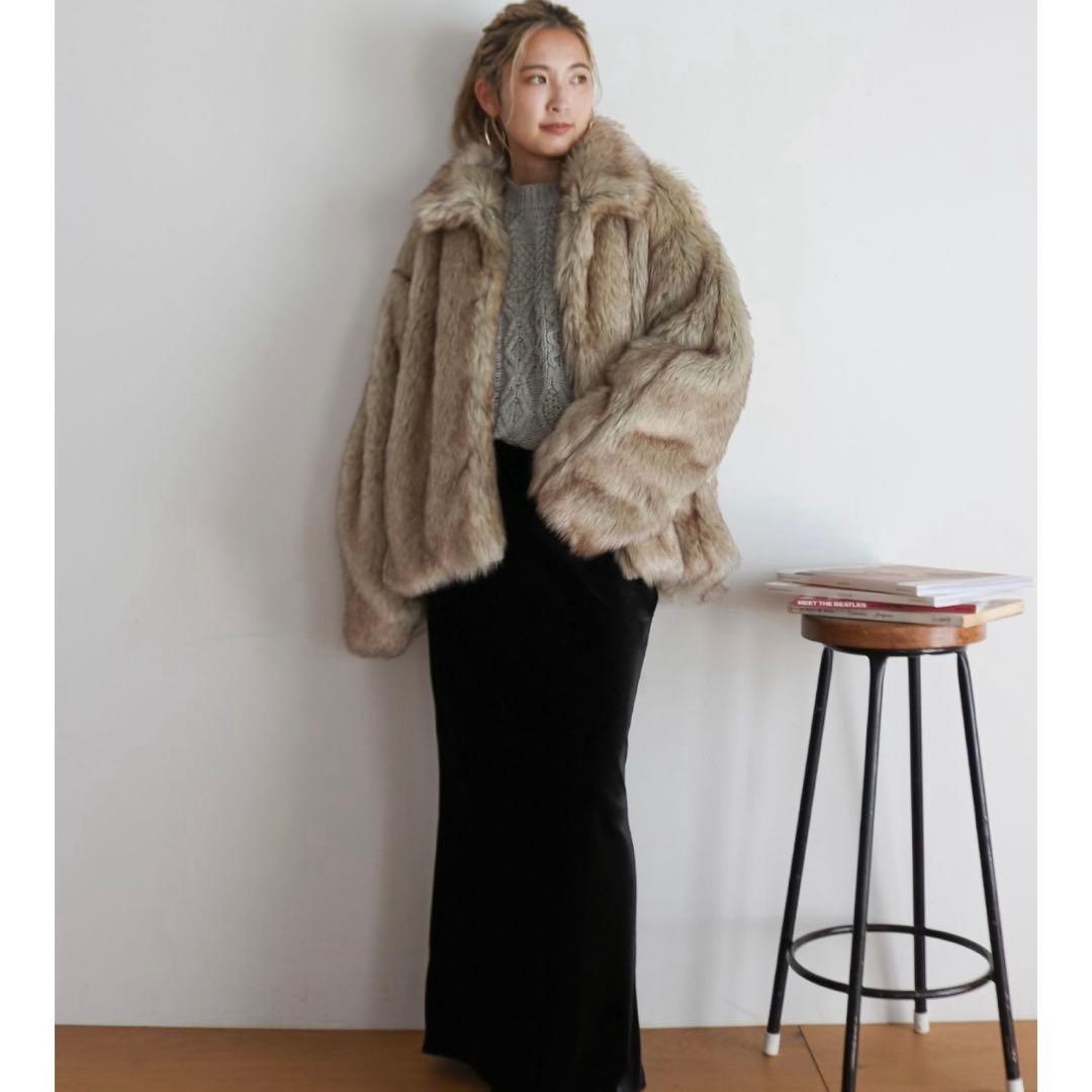 ungrid ボリュームデザインファーコート