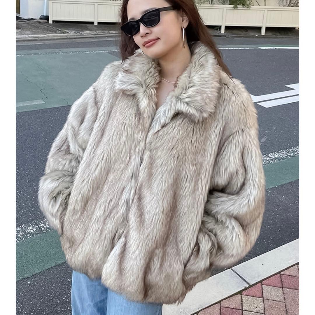 ungrid ボリュームデザインファーコート