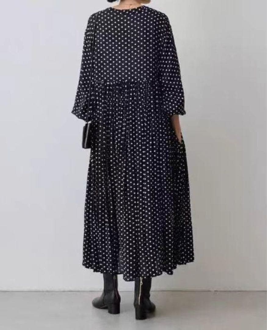 BEARDSLEY ドットギャザーボリューム袖ワンピース