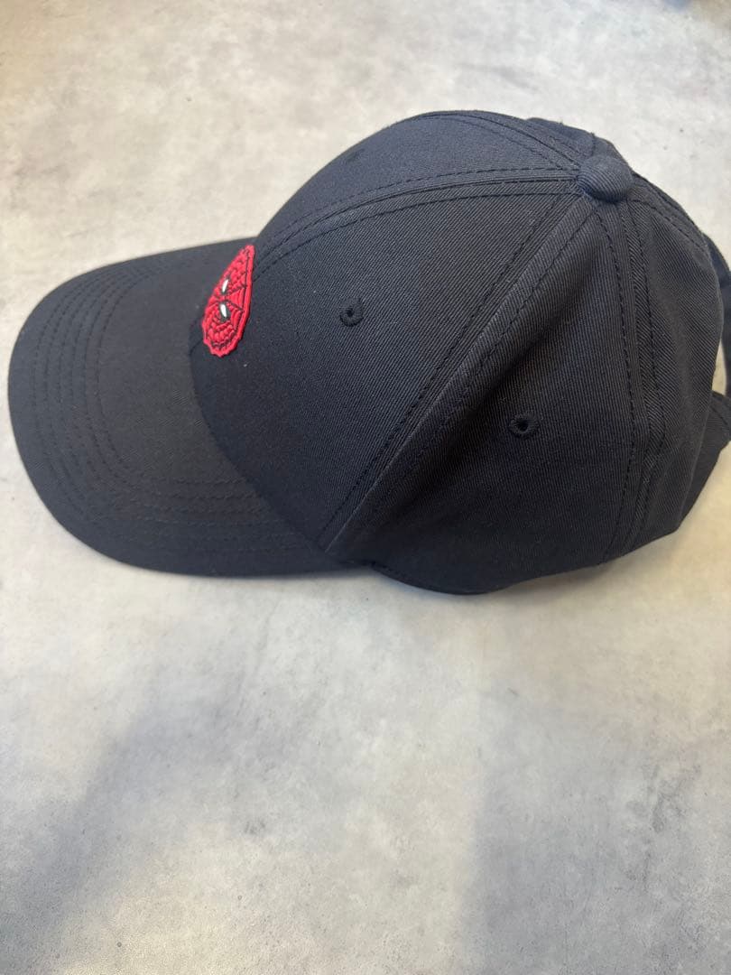 MONCLER ❌スパイダーマン　キャップ