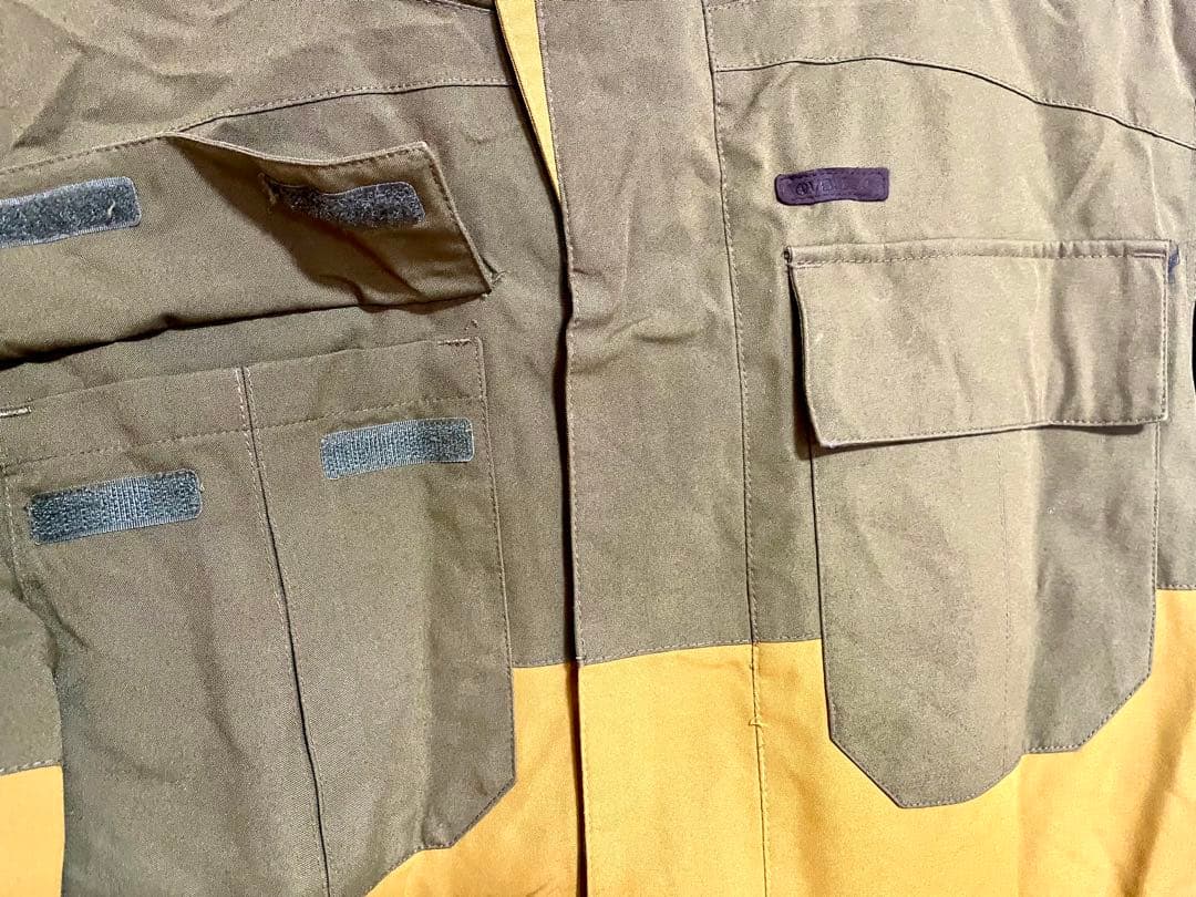 美品⭐︎VOLCOMスノーボードウェアM