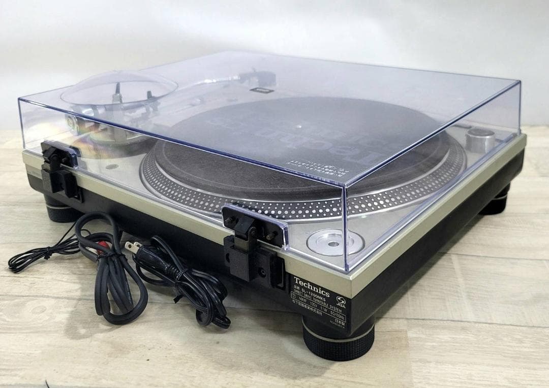 Technics クォーツシンセサイザーD.D.プレーヤー SL-1200MK5
