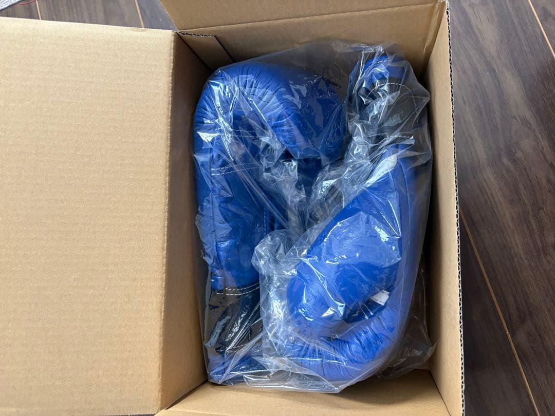 【新品未使用】Winning ウイニング ボクシンググローブ 10oz 青　本革