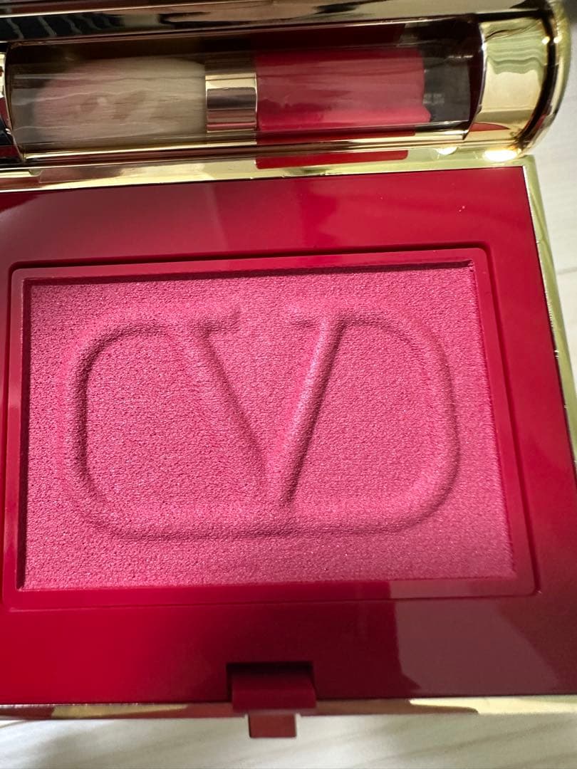 ヴァレンティノ　チーク　ハイライト　パウダー