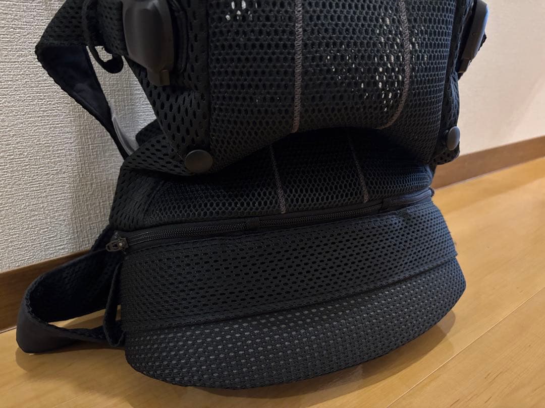 【極美品】BABYBJORN ベビービョルン ハーモニー 抱っこ紐 ブラック　黒