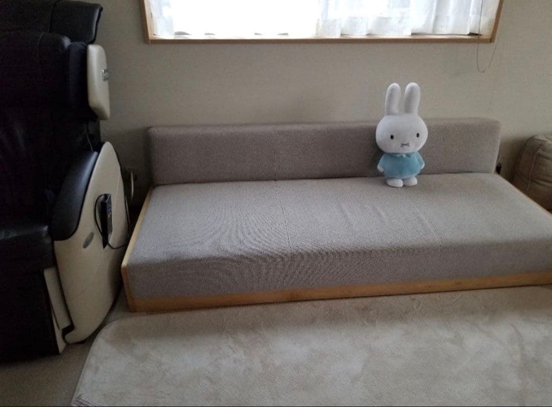 MODERN DECO 3人掛け ベッドソファ リクライニングソファ　人気モデル