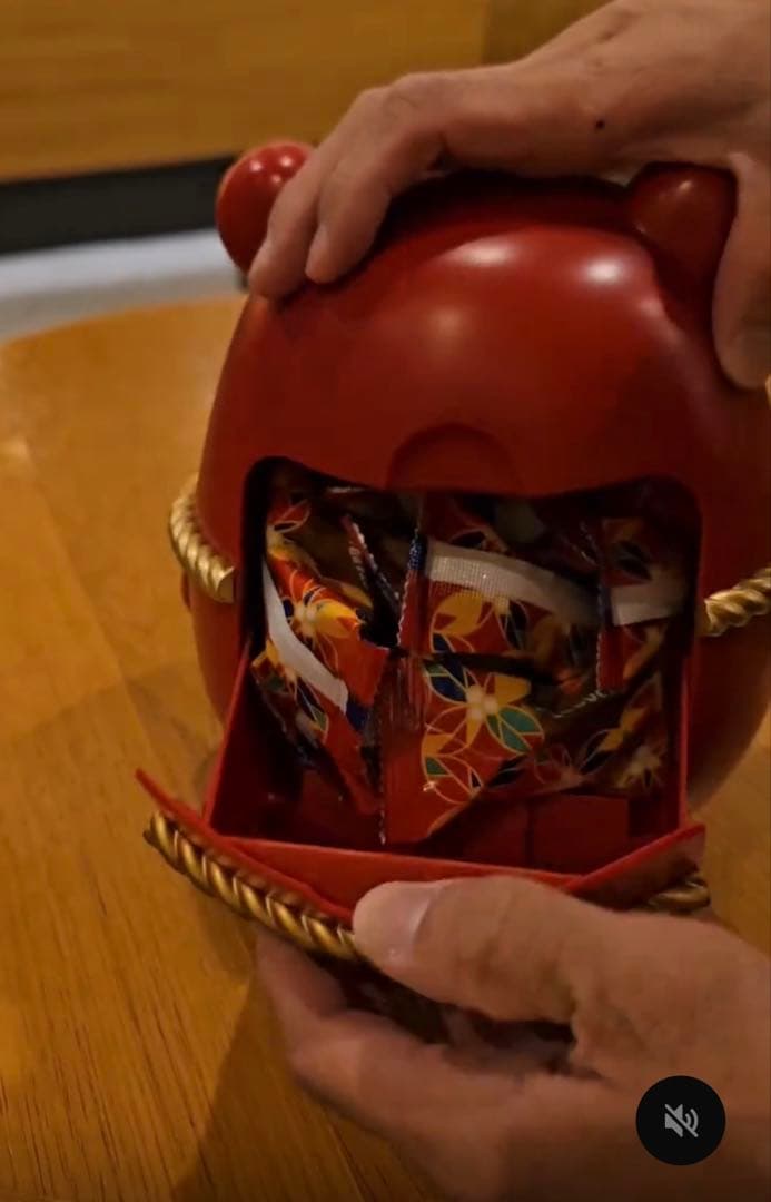 STARBUCKS 台湾新年 だるま