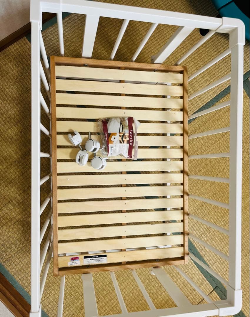 【8月まで】farskaファルスカミニジョイントベッド　未使用セーフティベルト付