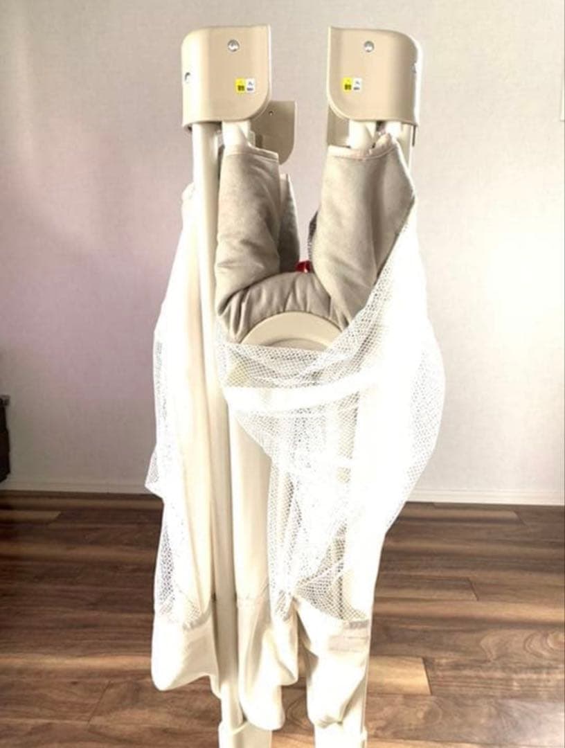 アップリカ ココネル エアープラス　ベビーベッド　シュークリーム