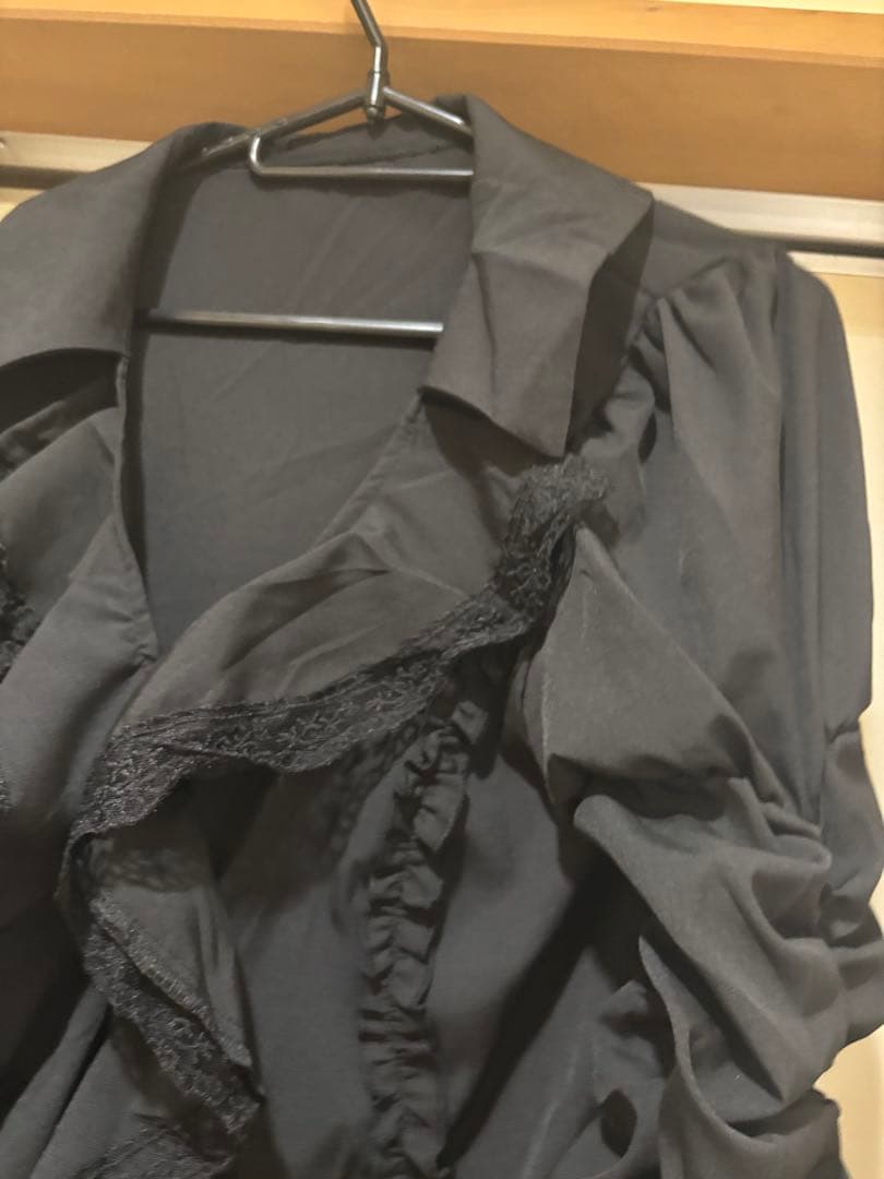 hyde着系ノーブランド変形シャツ