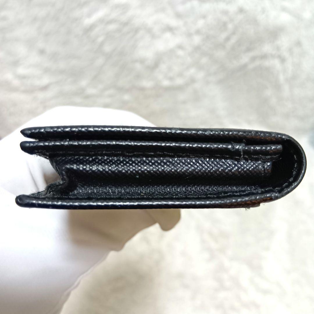プラダ　カードケース　名刺入れ　ロゴ刻印　レザー　ブラック　正規品