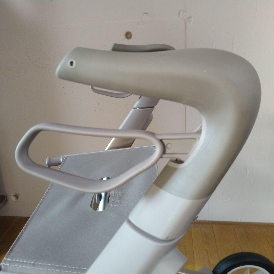 【新品・未使用】byACRE カーボン・ウルトラライト コンパクト 歩行器