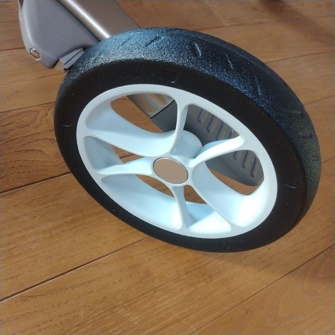 【新品・未使用】byACRE カーボン・ウルトラライト コンパクト 歩行器