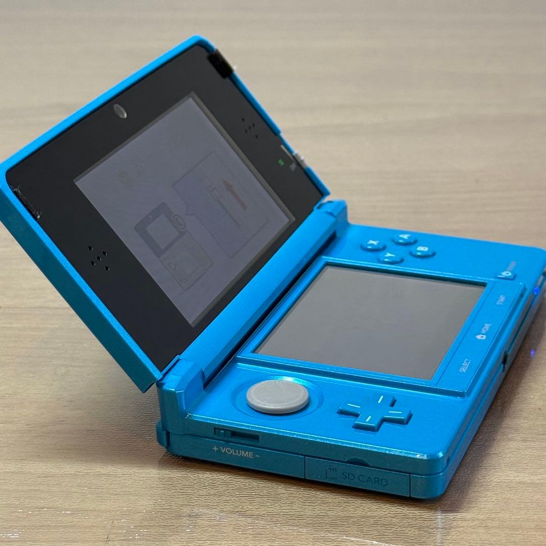 5-246【美品】ニンテンドー3DS ライトブルー