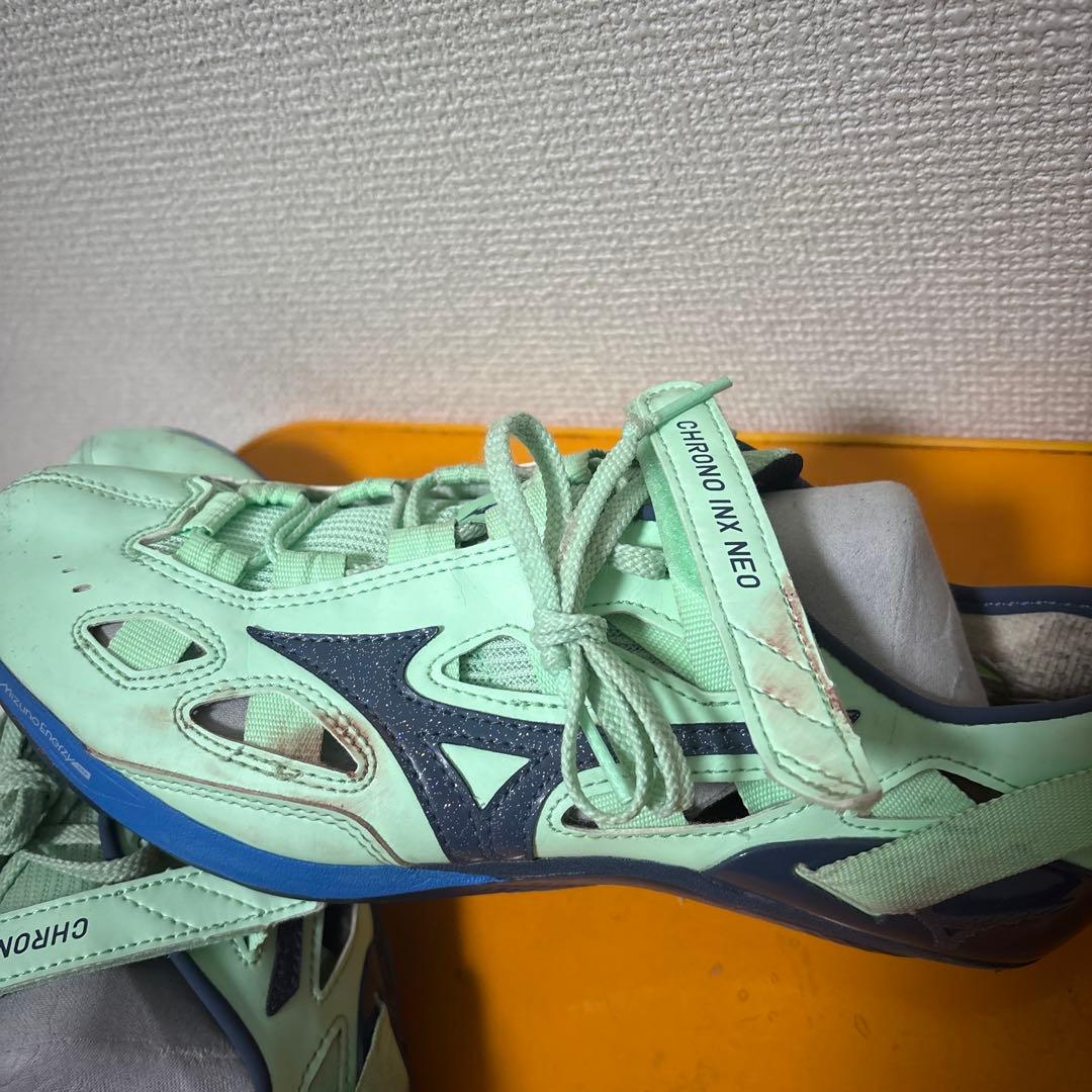 ミズノ　クロノインクスネオ　26.5cm