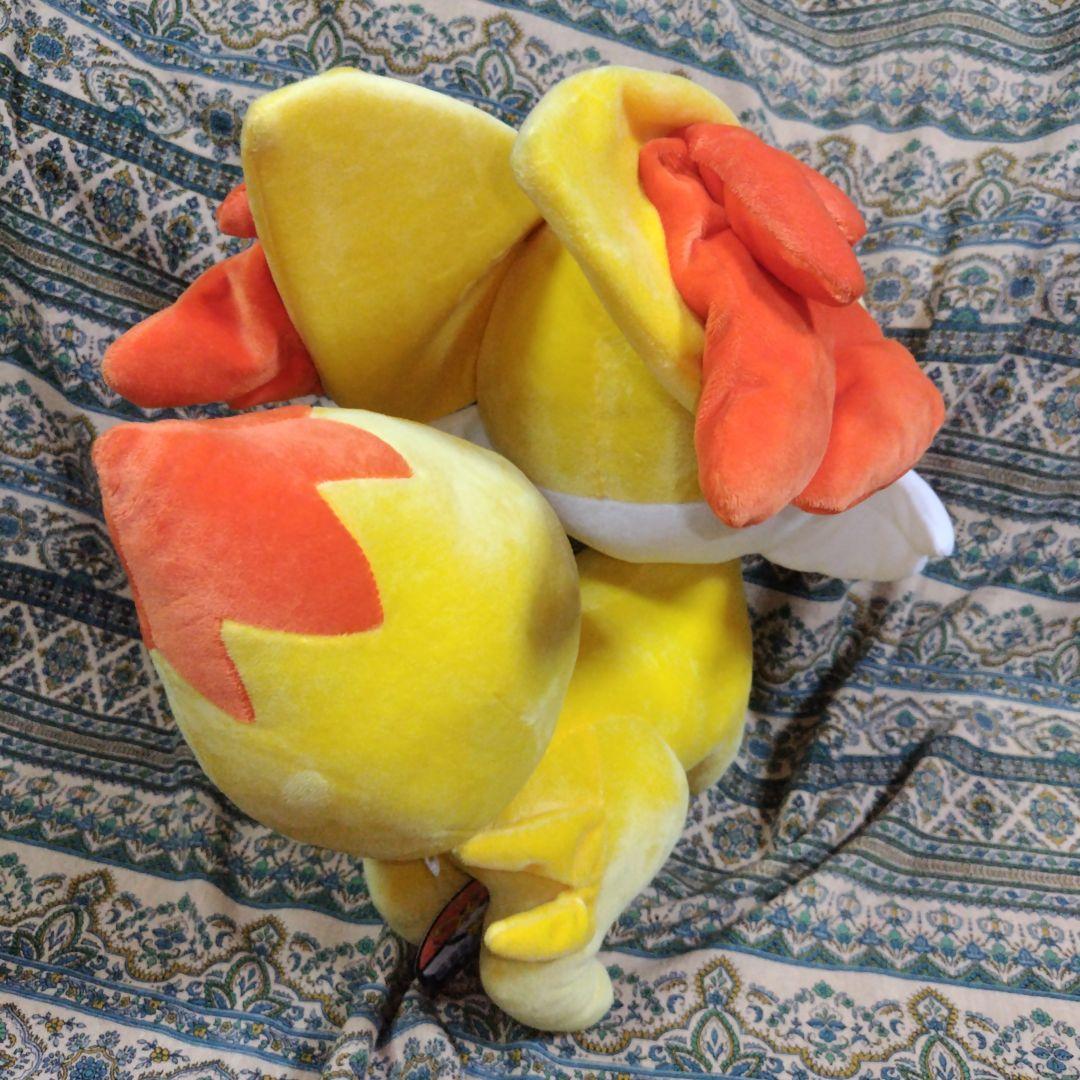 ポケモンセンター　等身大フォッコ