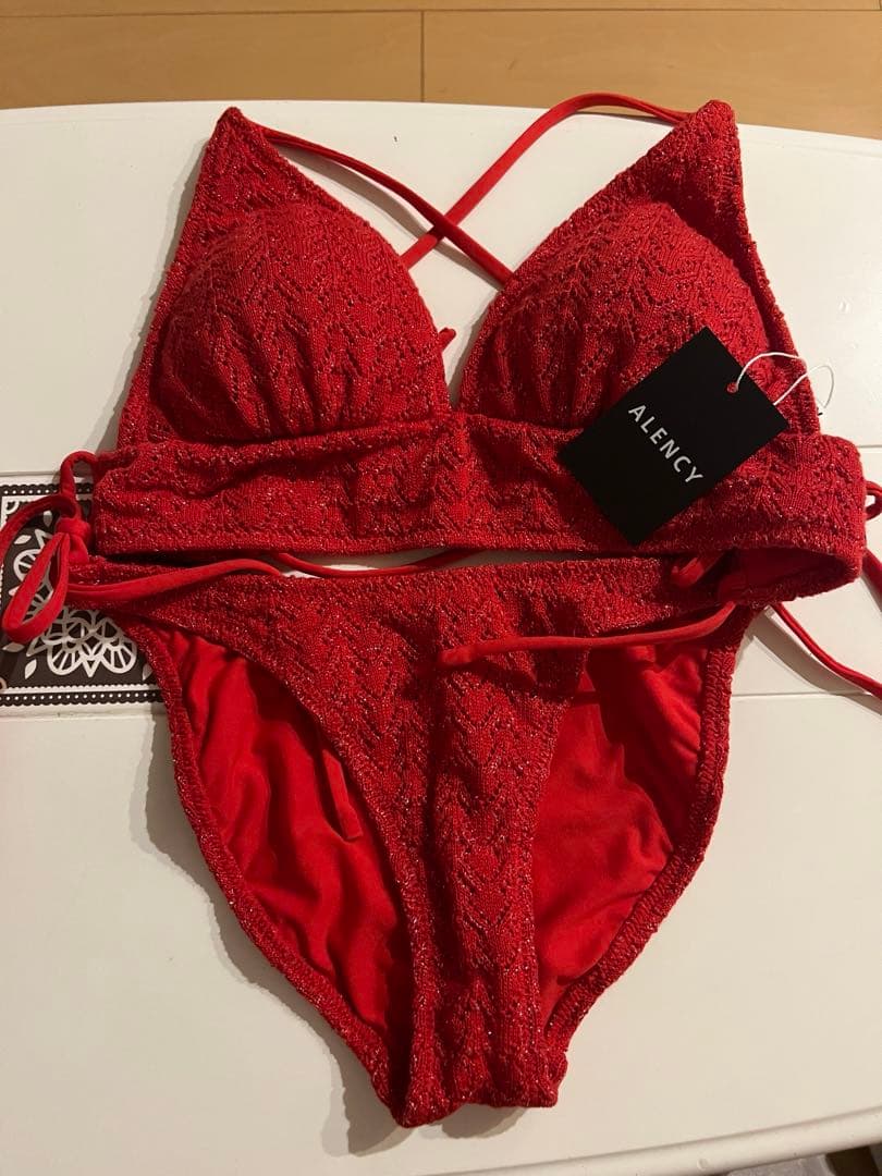 新品未使用 アレンシー 水着 ビキニ