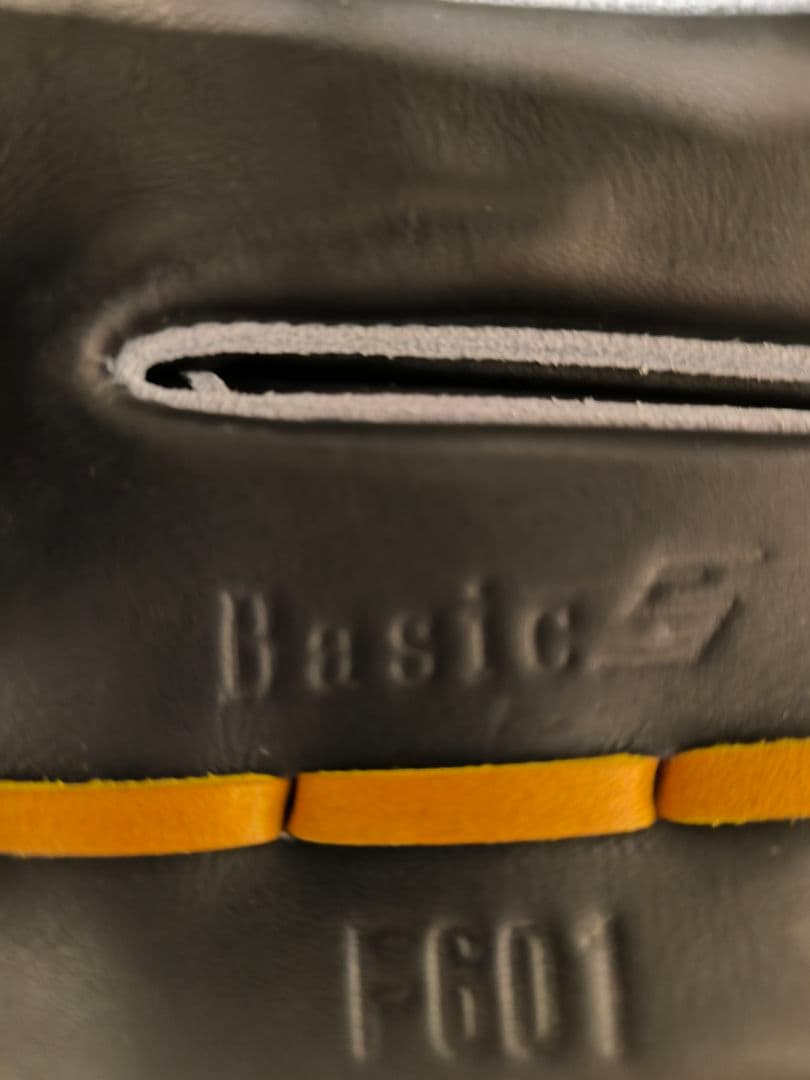 【新品未使用】ファイブ FIVE F601 硬式 内野手用 グラブ グラブ袋付