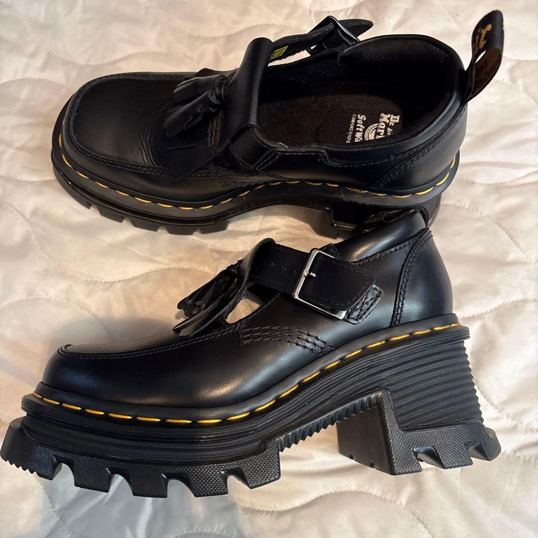 Dr. Martens 厚底ブラックタッセルローファー★