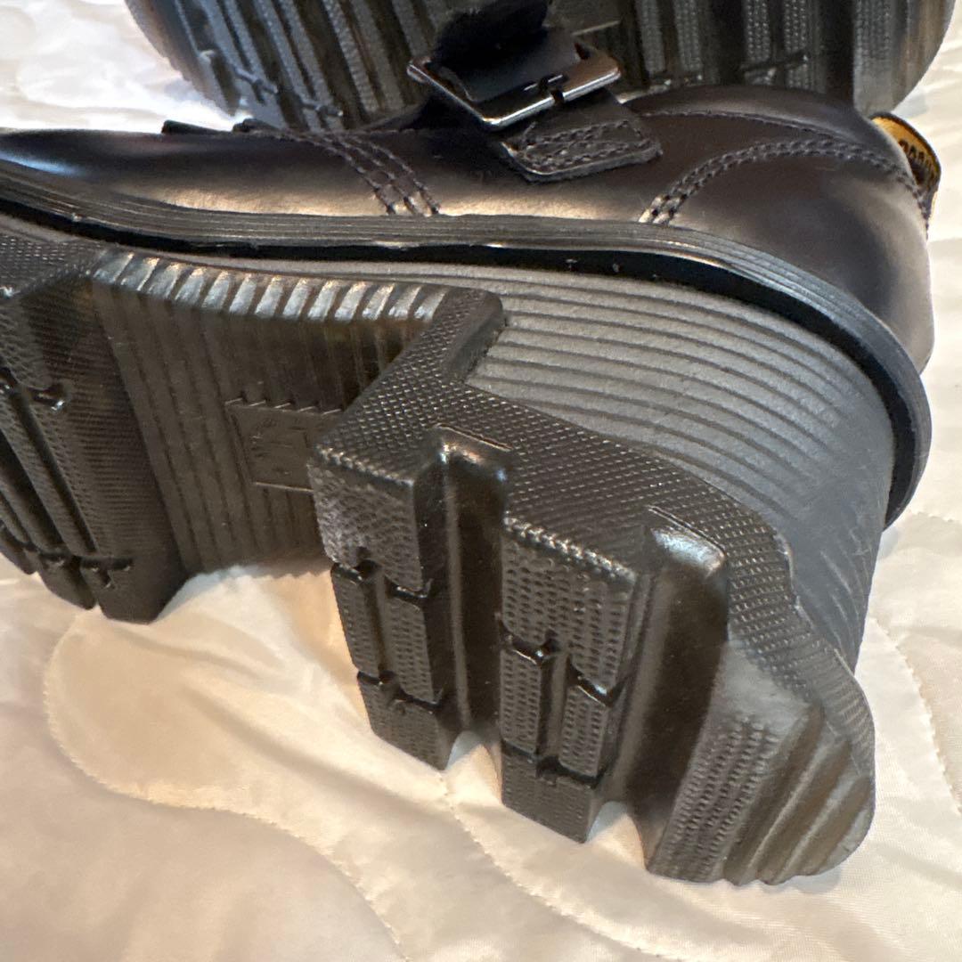 Dr. Martens 厚底ブラックタッセルローファー★