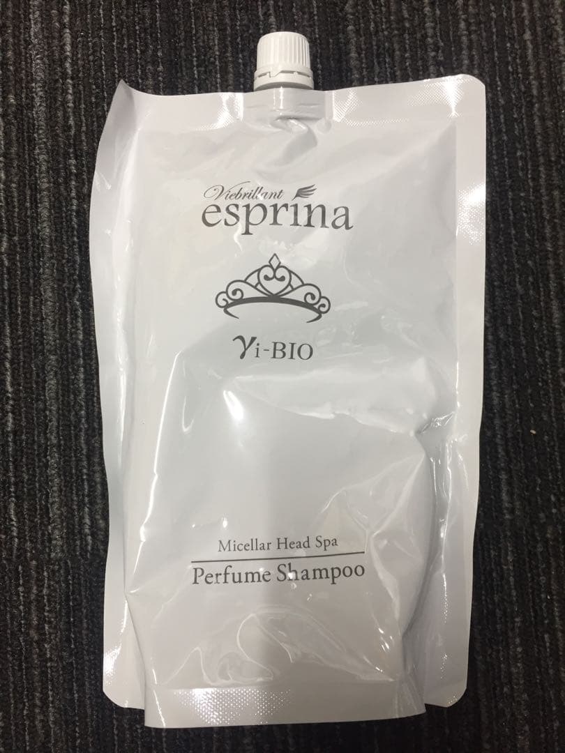 エスプリーナ シャンプー&トリートメント本体+大容量レフィル チューブ７点