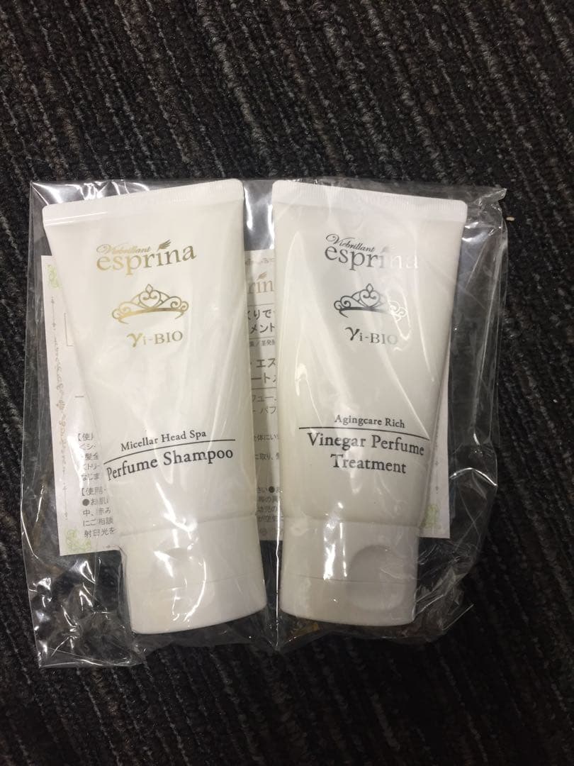 エスプリーナ シャンプー&トリートメント本体+大容量レフィル チューブ７点