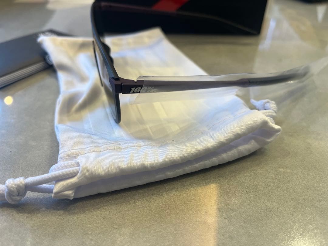 １００％ ワンハンドレッド サングラス