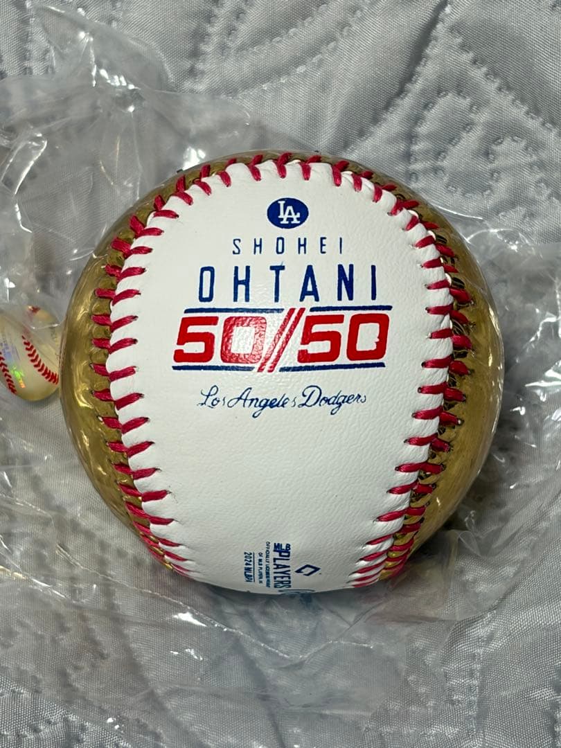 OHTANI ドジャースユニフォーム 17 プリントサイン入り&50/50ボール