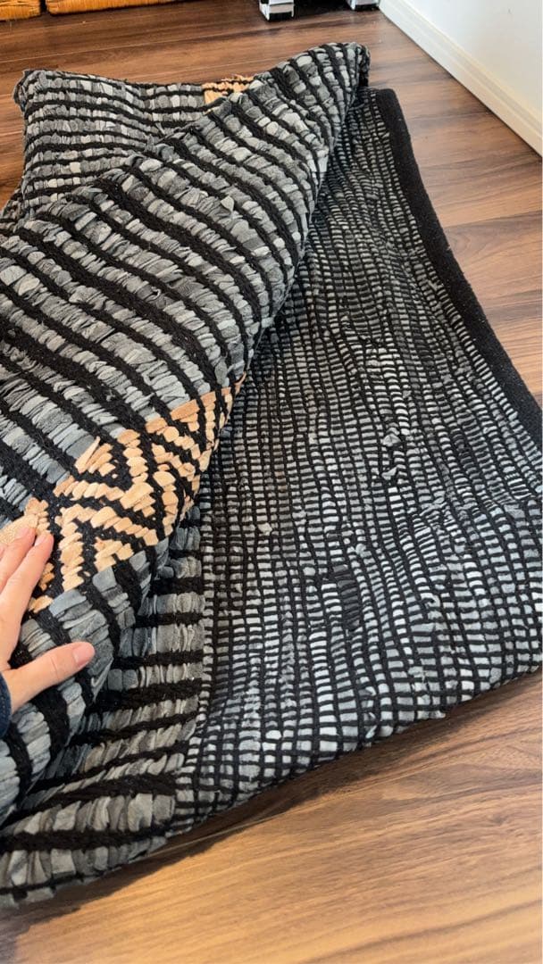 レザーラグ205×140テクスチャー幾何学模様ラグ