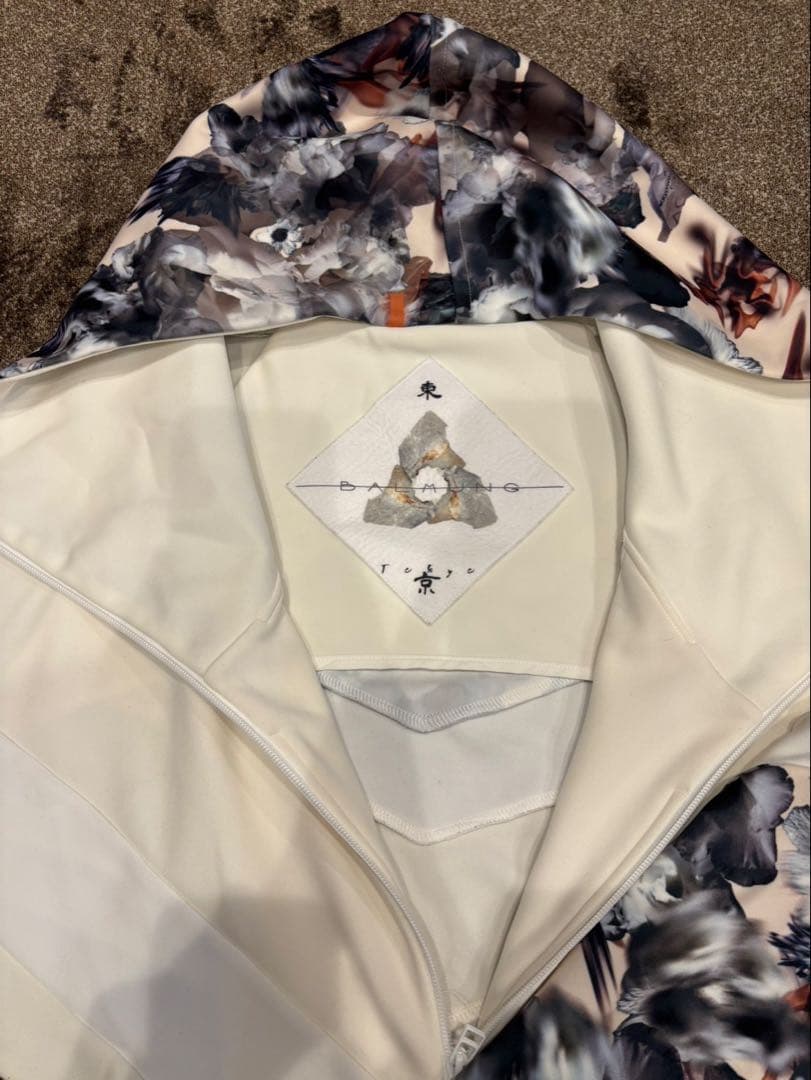 BALMUNG あのちゃん着用　グラフィックジャージーハイネックビックパーカー