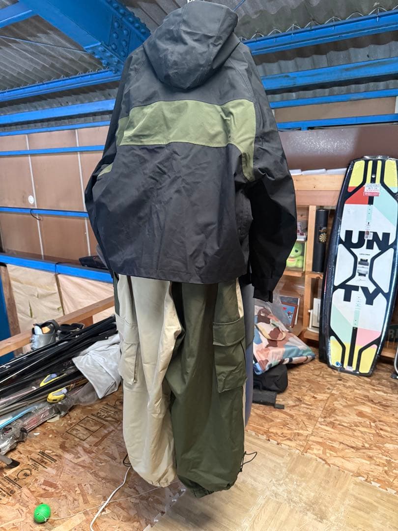 WOLFAI 24-25ウエアセットアップ Mサイズ 中古 美品 ウルファイ