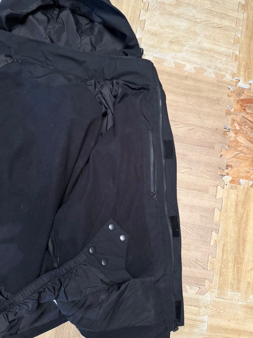 WOLFAI 24-25ウエアセットアップ Mサイズ 中古 美品 ウルファイ