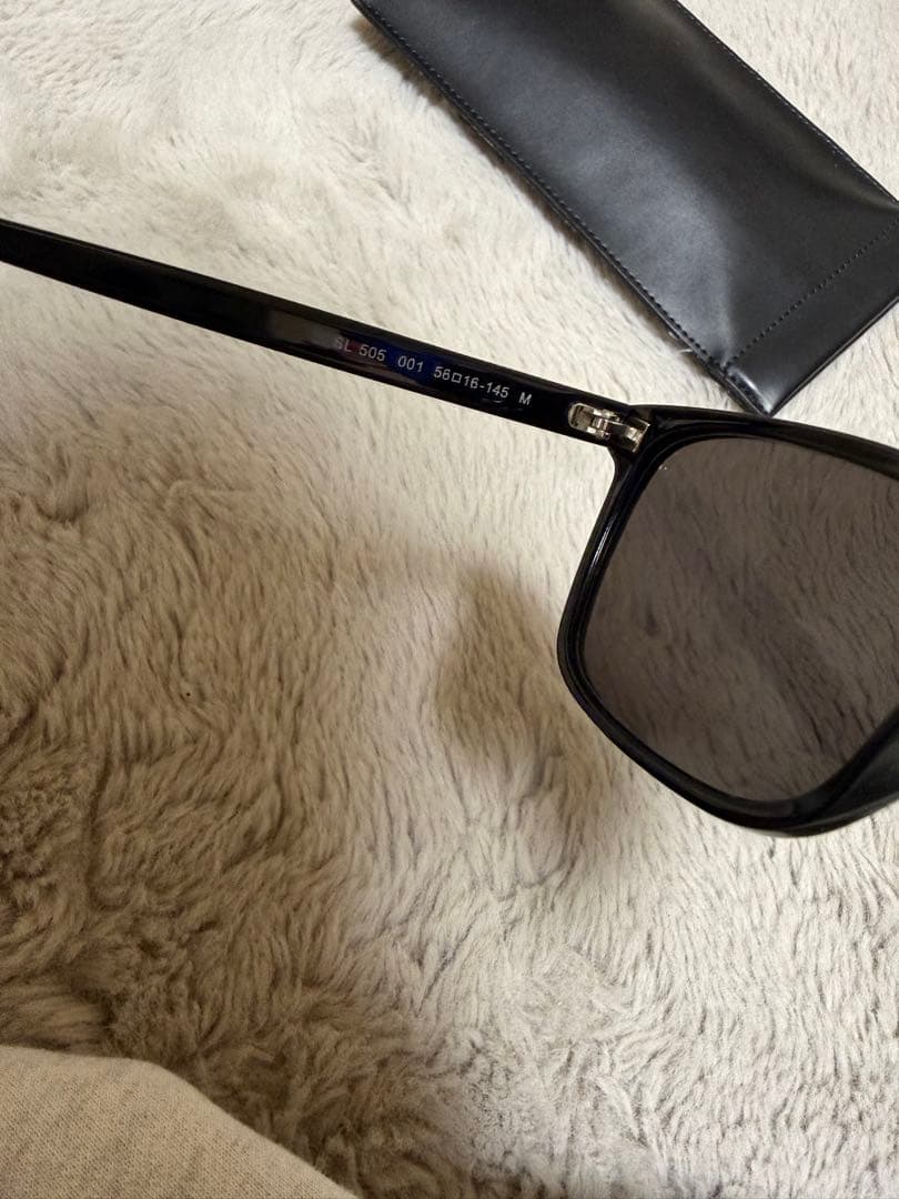 SAINT LAURENT ブラック サングラス