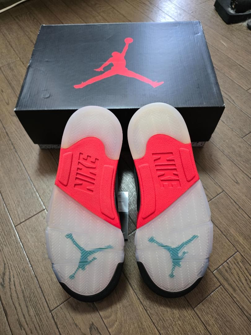 AIR JORDAN　５　Retro　トップ３