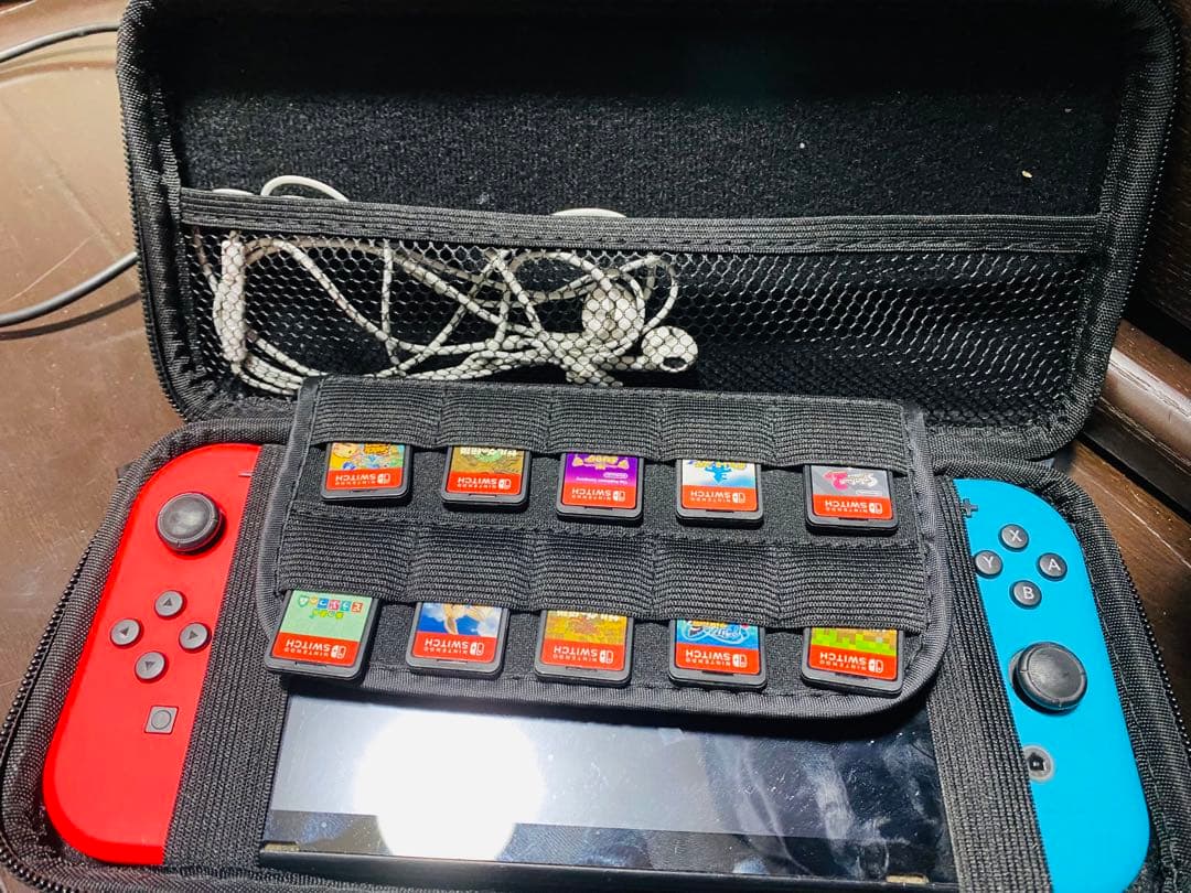 スィッチソフト。収納ケースもお付けします。6万円以上の価値があるので。破格です。