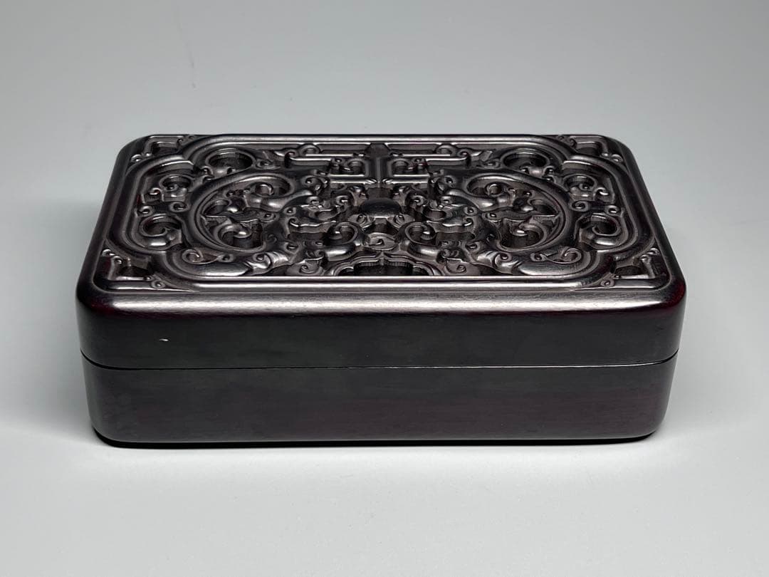 木製　小物入れ　紫檀　硯箱　透かし彫り　龍紋　極細工　文房具　中国美術　美品