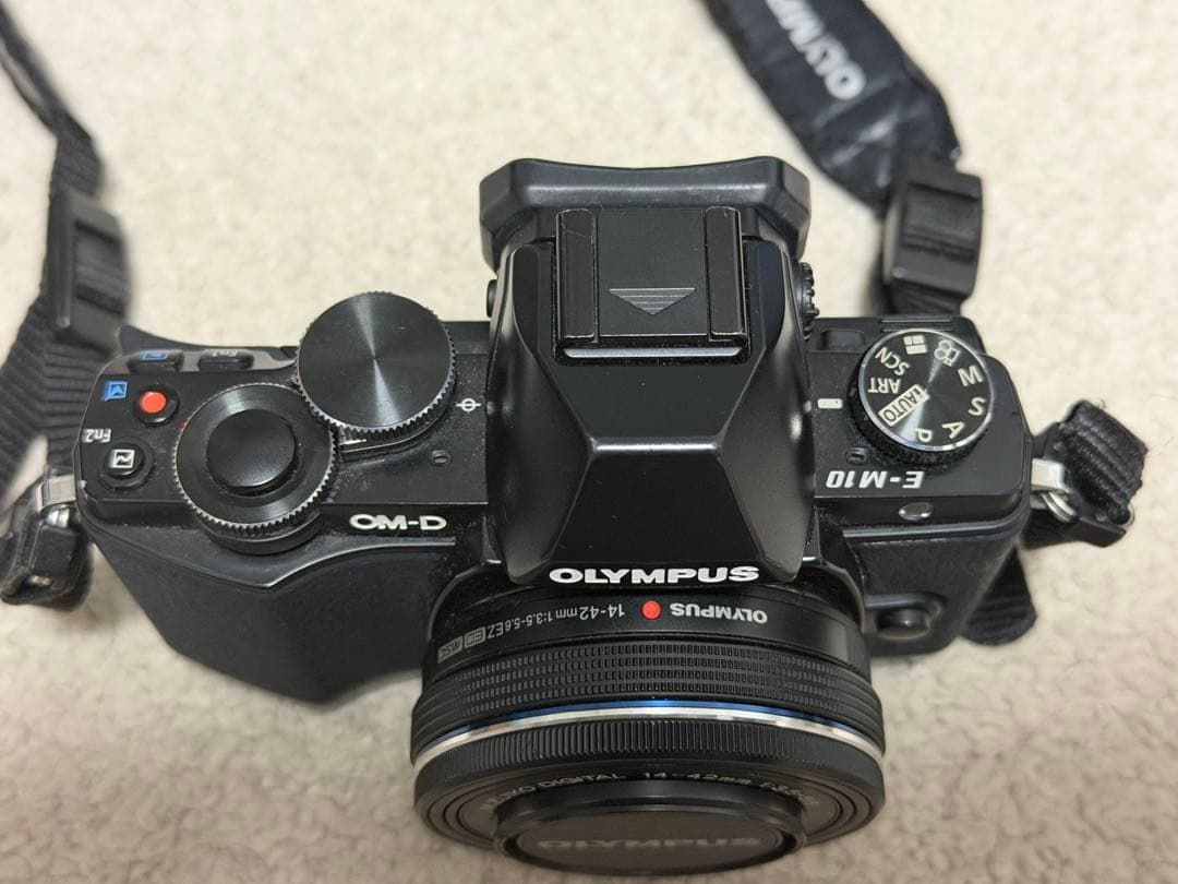 OLYMPUS OM-D E-M10 レンズ2本セット 動作良好
