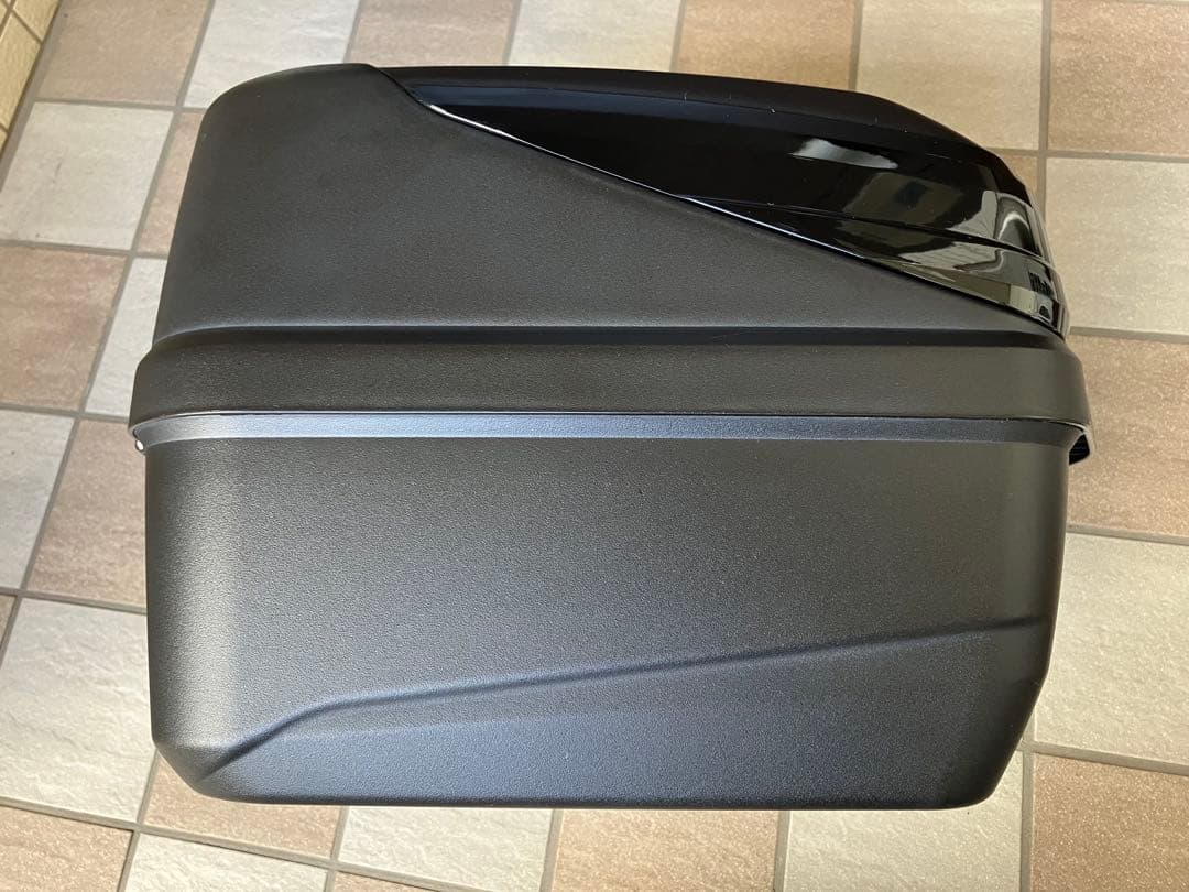 GIVIリアボックス モノロック 32L B32NB バイク用 トップケース