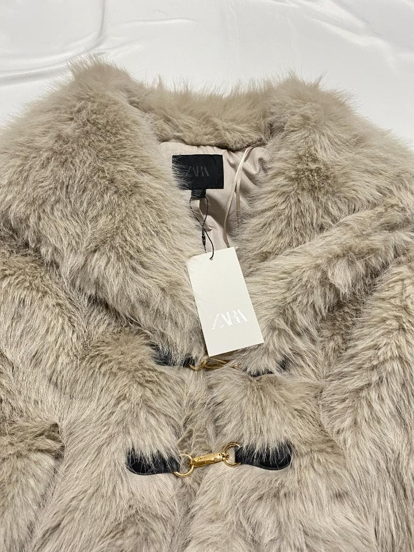 新品 ZARA ショートフェイクファーコート トグルボタン Lサイズ