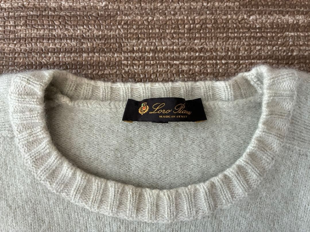 LoroPiana （ロロピアーナ）　カシミアニット