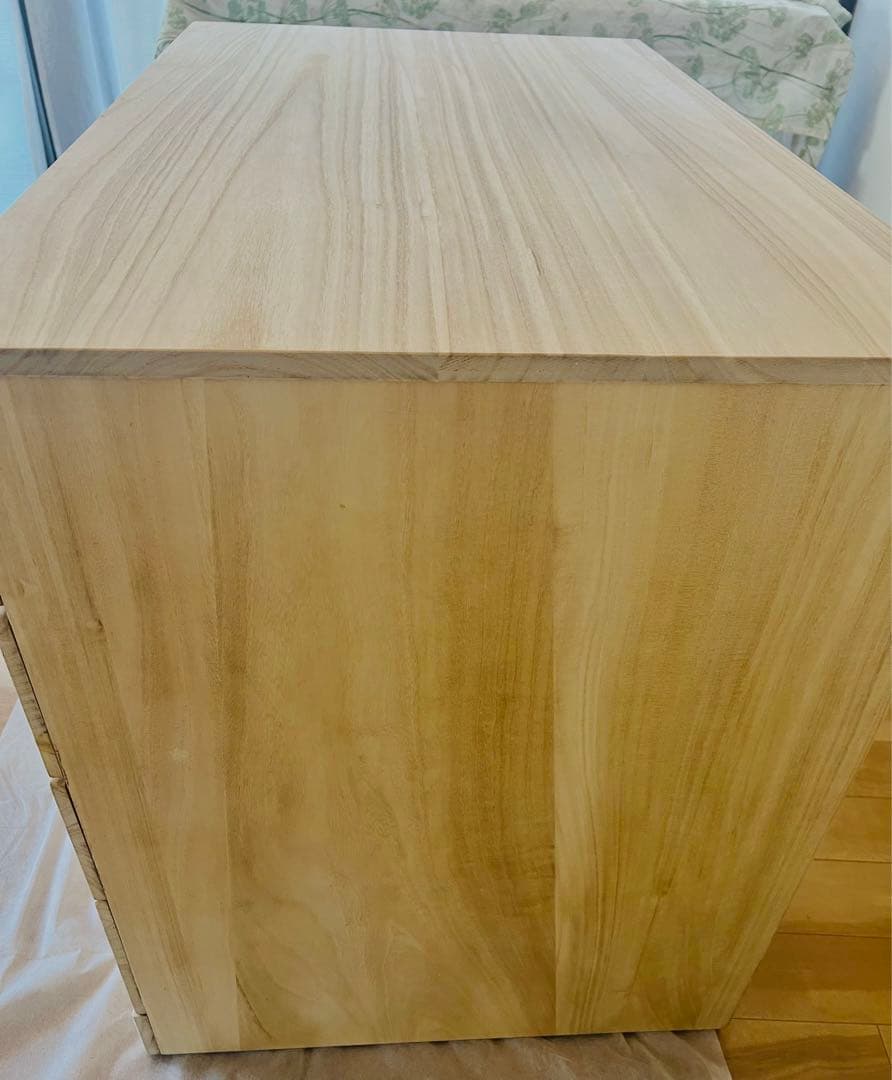 桐ダンス (箪笥)奥行60cm×幅100cm×高さ75.5cm キャスター付