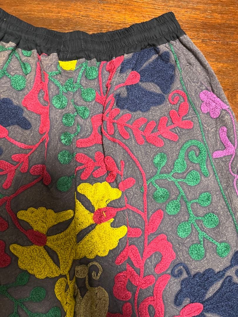 期間限定さらにお値下げ⭐︎pokipcee ポキプシー　スザニ　パンツ　刺繍